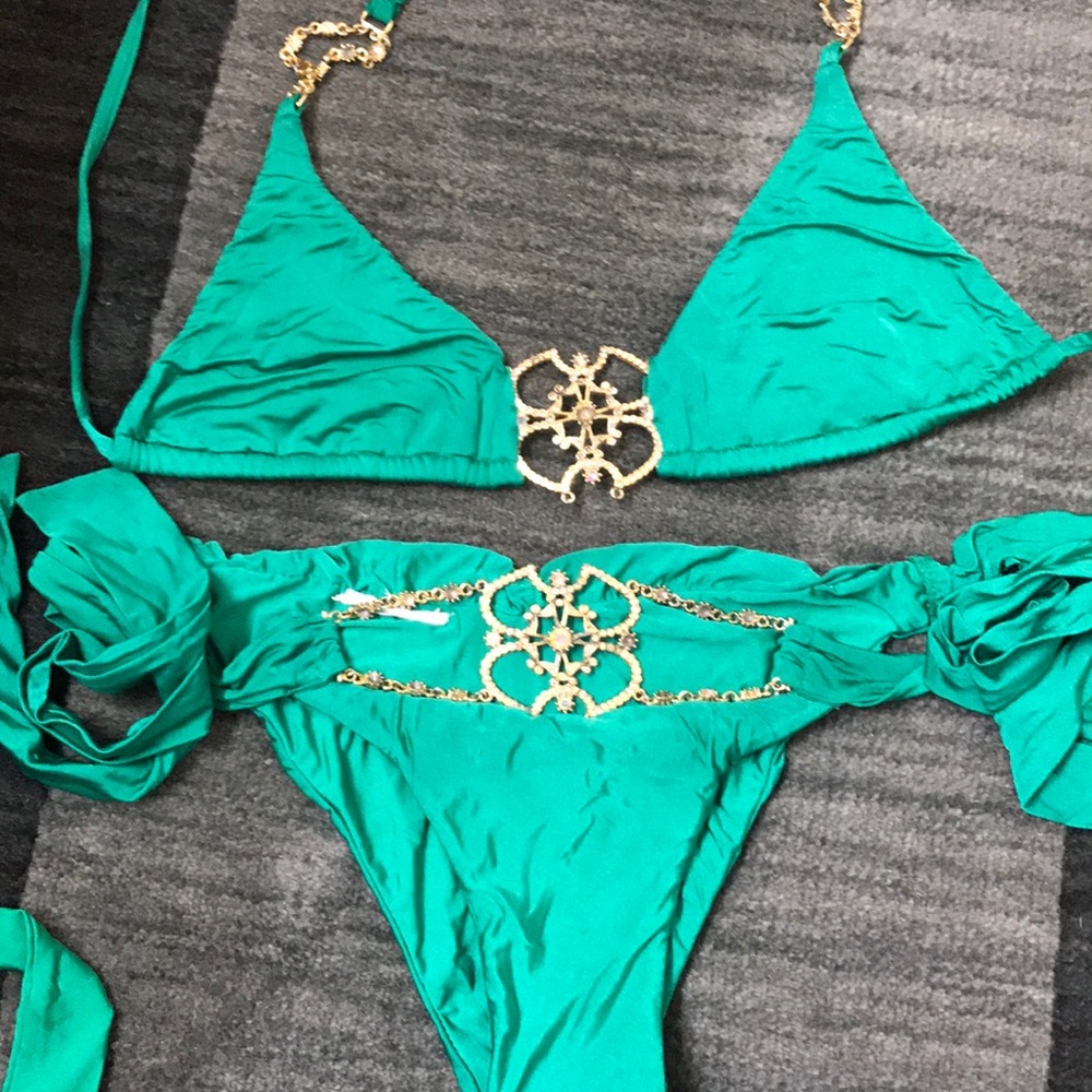 Beach Bunny Take Me Away
